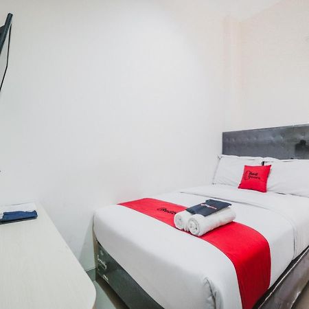 Reddoorz Plus Near Mall Ciputra Jakarta Exterior foto