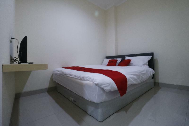 Reddoorz Plus Near Mall Ciputra Jakarta Exterior foto